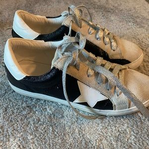 Casual star sneakers